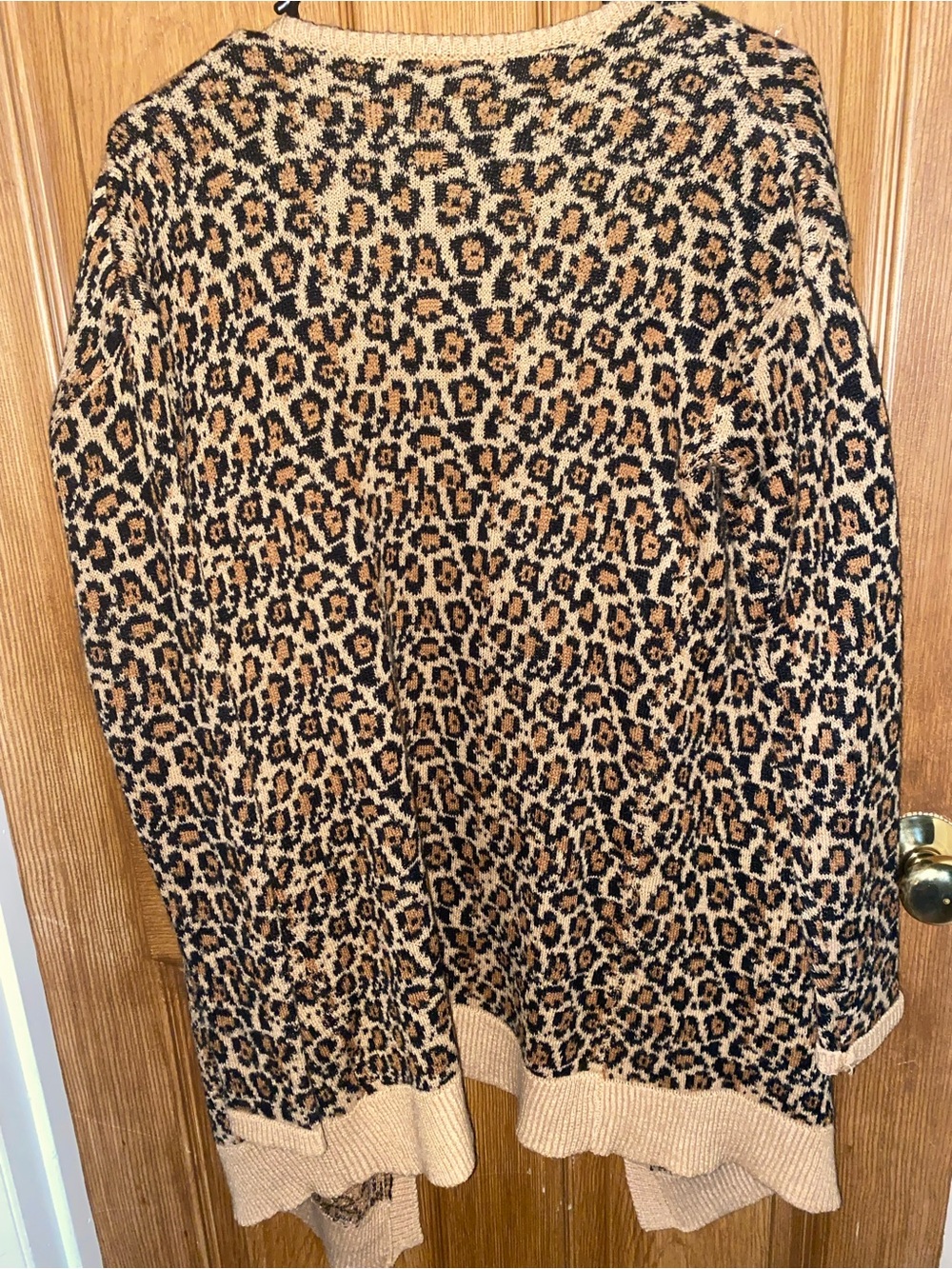 Adam Levine Long Sleeve
Open Front Leopard
Print Cardigan Sweater. New SZ M - Picture 4 of 5
